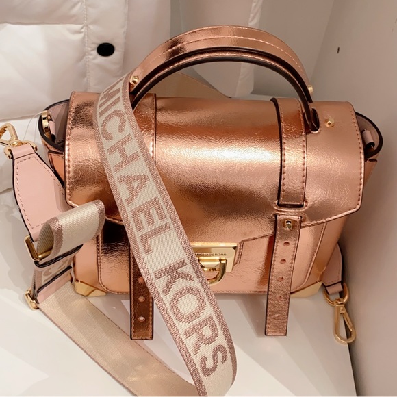 Michael Kors Manhattan Medium Satchel - Picture 4 of 7